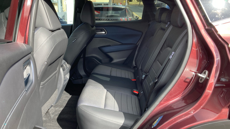 Nissan Qashqai 1.3 DiG-T MH Tekna 5dr Petrol Hatchback